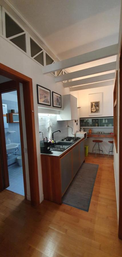 Domus B Corso Francia Apartment โรม ภายนอก รูปภาพ