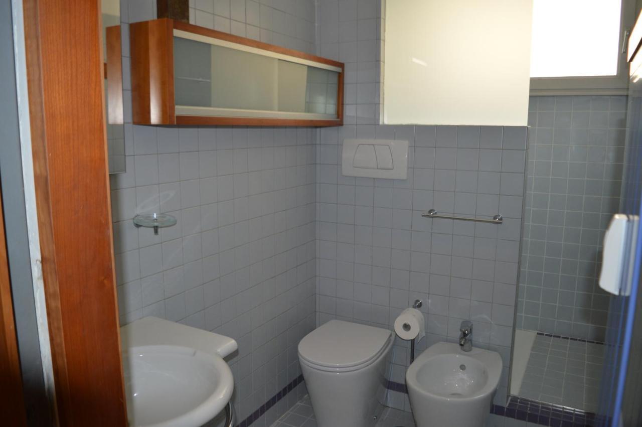 Domus B Corso Francia Apartment โรม ภายนอก รูปภาพ