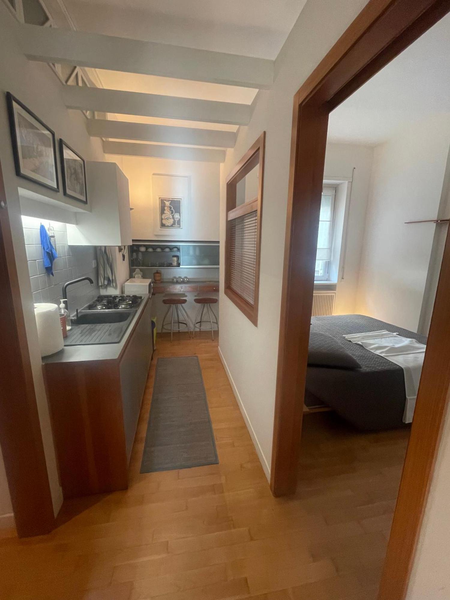 Domus B Corso Francia Apartment โรม ภายนอก รูปภาพ